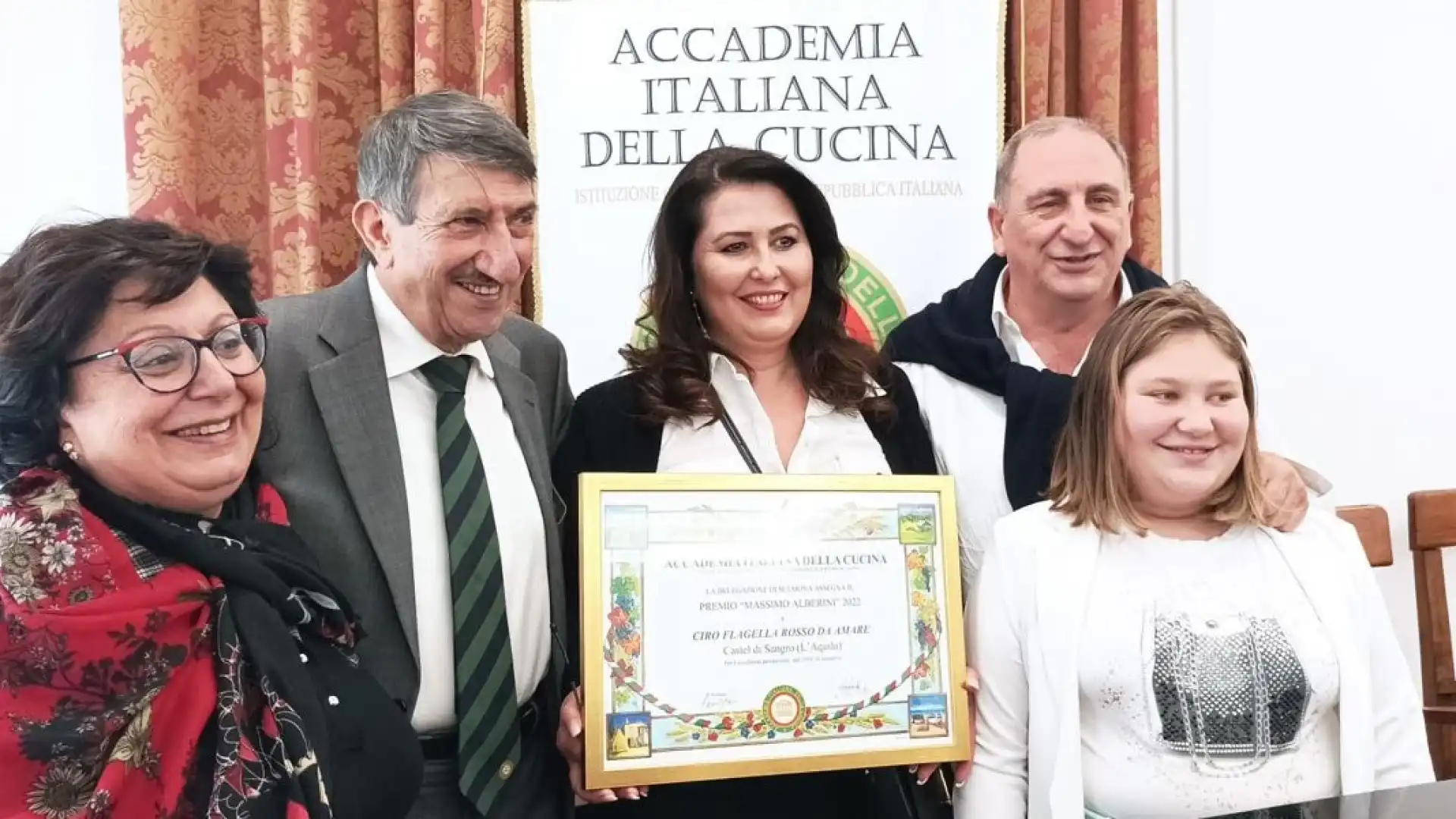 Castel Di Sangro: a Franco Flagella e al suo “Rosso da Amare” il premio Alberini. Questa mattina la consegna. Guarda il servizio.